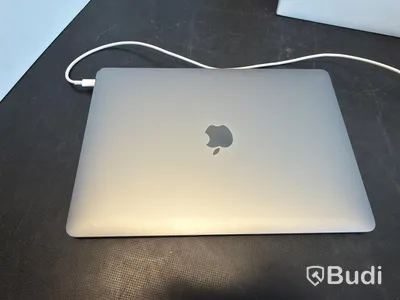 MacBook Air M1, 2020, 8 GB RAM