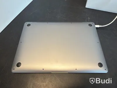 MacBook Air M1, 2020, 8 GB RAM