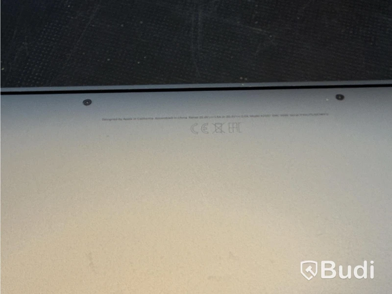 MacBook Air M1, 2020, 8 GB RAM