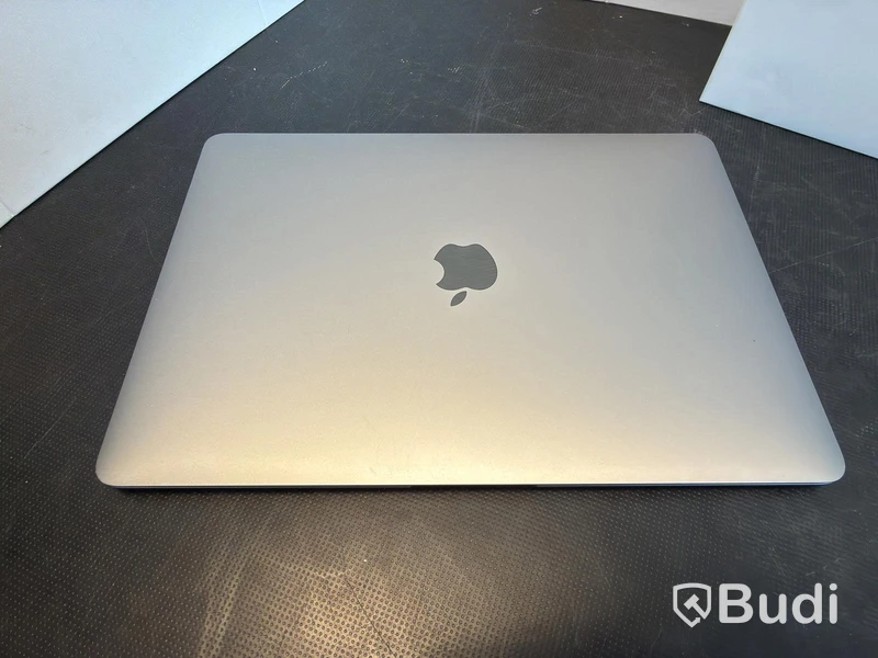 MacBook Air Apple M1, 8 GB RAM, 256 GB SSD