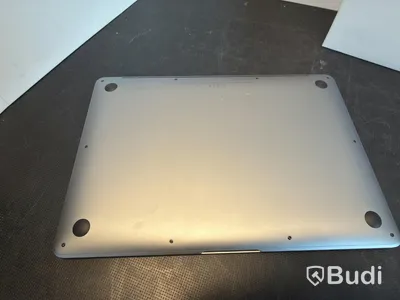 MacBook Air Apple M1, 8 GB RAM, 256 GB SSD