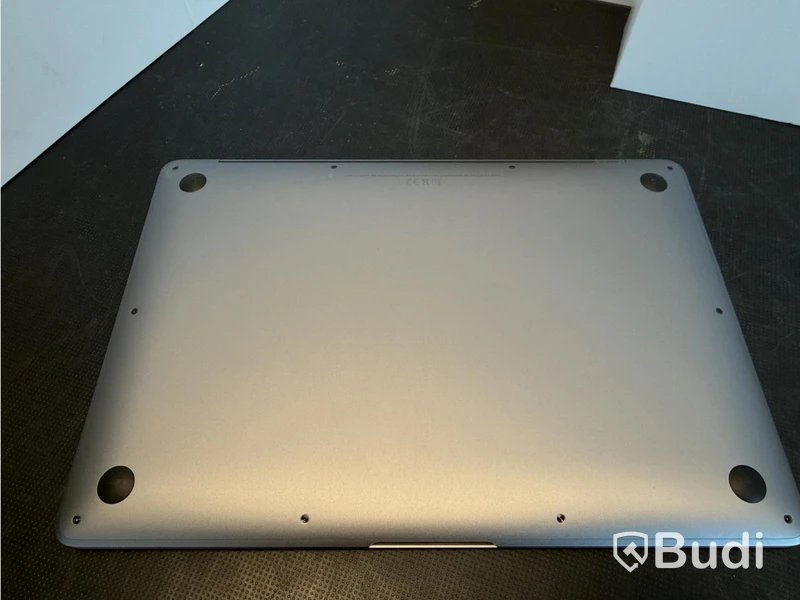 MacBook Air M1, 2020, 8 GB RAM