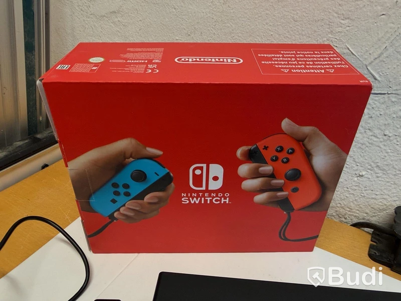Spelkonsol Nintendo Switch, röd/blå Joy-Con