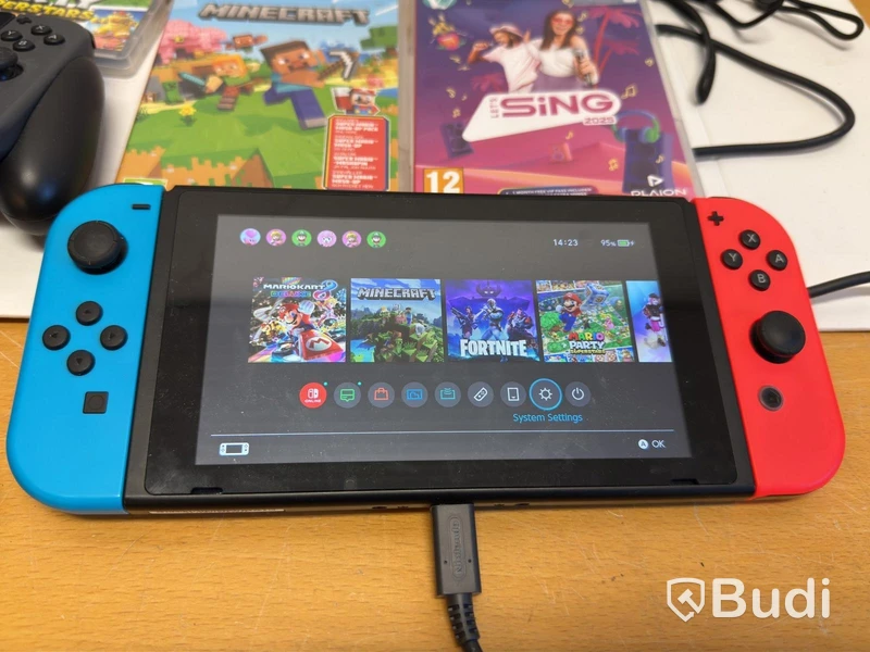 Spelkonsol Nintendo Switch, röd/blå Joy-Con