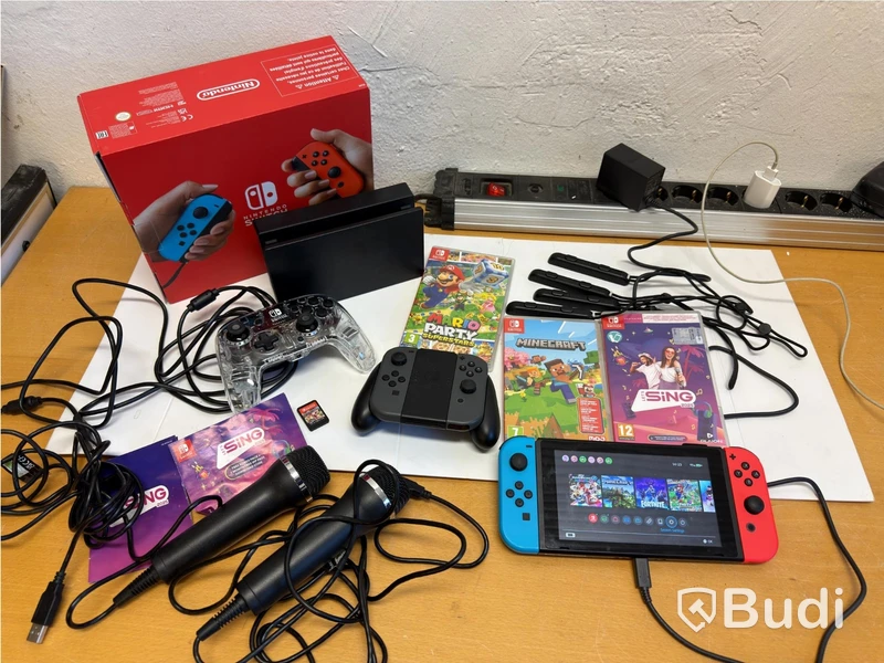 Spelkonsol Nintendo Switch, röd/blå Joy-Con
