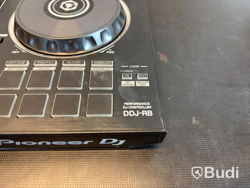 Pioneer DDJ-RB DJ controller