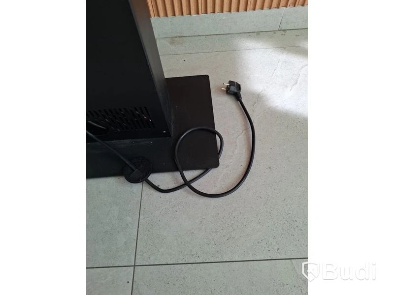 Skärm med touchfunktion och stativ, Beetronics