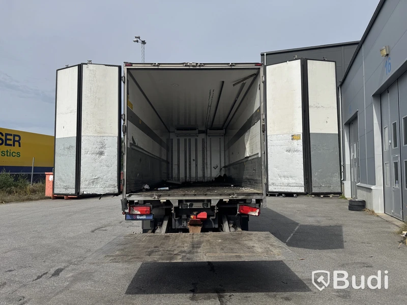 Delivery truck Scania R370 6x2-4 -2016