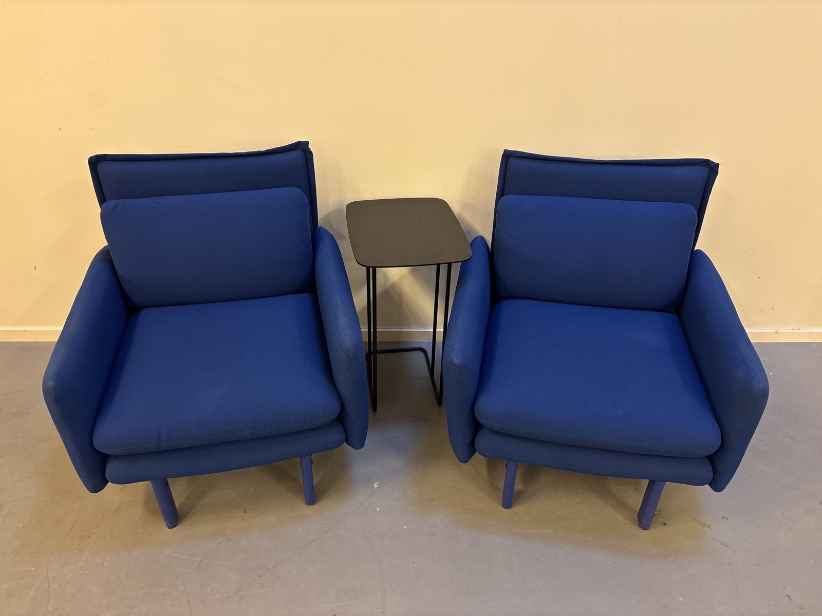 2 st. Fåtöljer Sancal inkl. soffbord