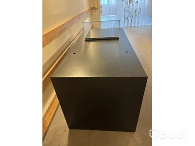 Visningsbord med glasmonter