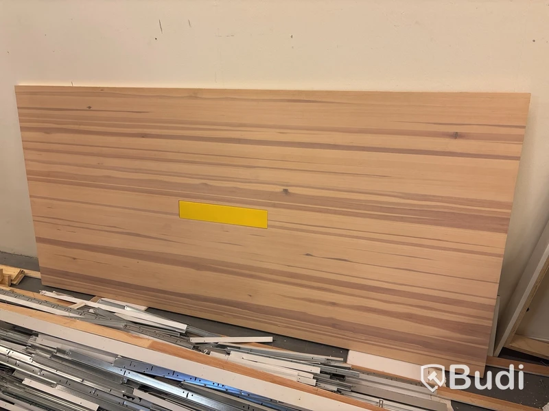 Bordsskiva furu kabelgenomföring