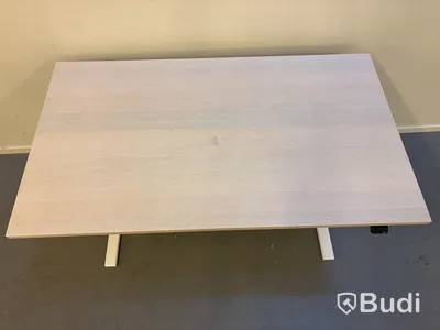 Höj- och sänkbart skrivbord Linak
