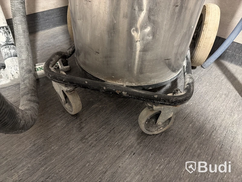 Våtsug med pump Husqvarna W70P