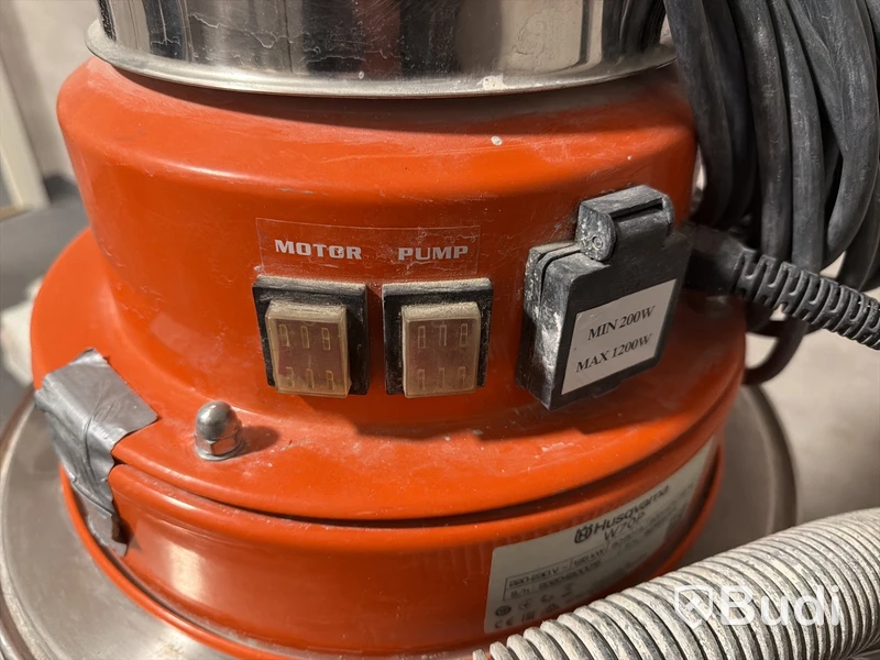 Våtsug med pump Husqvarna W70P