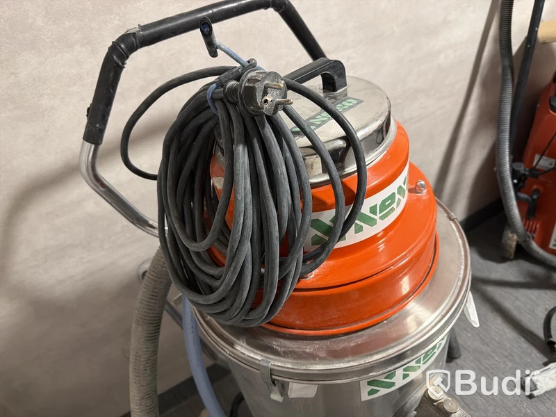 Våtsug med pump Husqvarna W70P