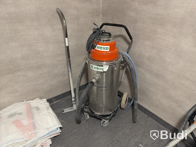 Våtsug med pump Husqvarna W70P
