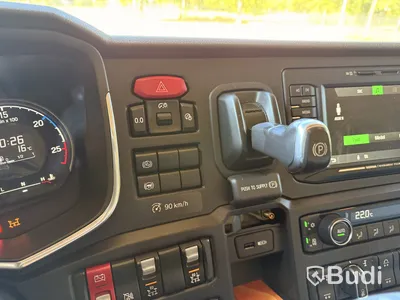 Site Cabin Truck Scania R500 12.7 8x2-6 -2018 | Palfinger 135