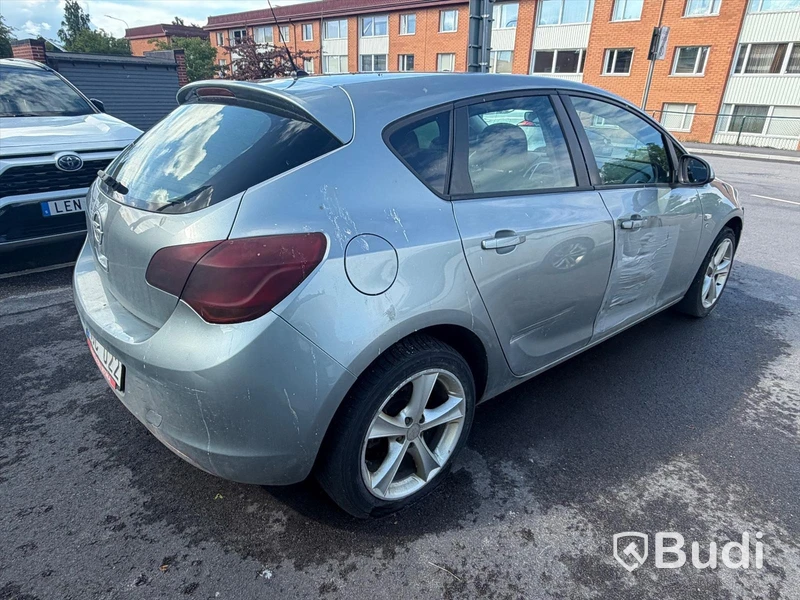 Opel Astra 1.4 Turbo -2010