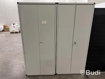 2 st plåtskåp