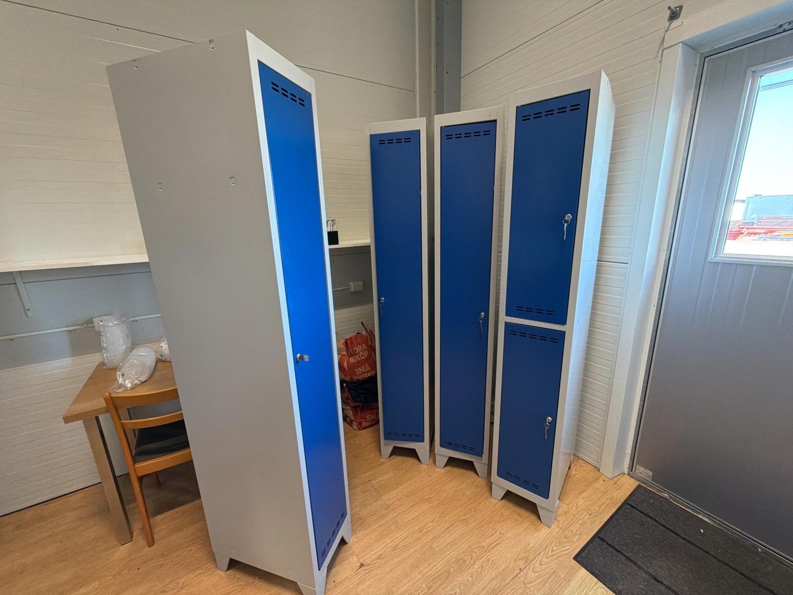 4 st klädskåp