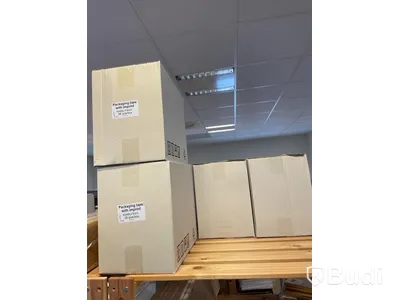 Diverse vita ramar ca 24st samt tejp. Mått i beskrivning