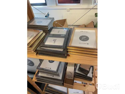 Diverse ramar i olika färger. Ca 85st  Mått i beskrivning
