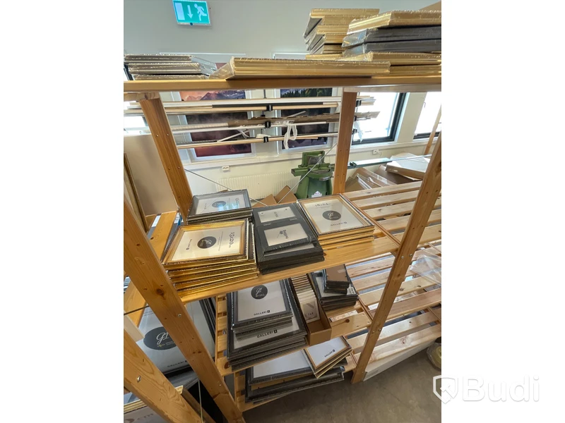 Diverse ramar i olika färger. Ca 85st  Mått i beskrivning