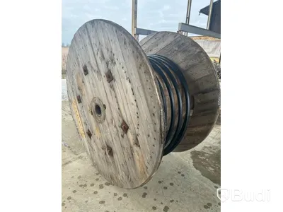 Parti elkabel kabeltrummor