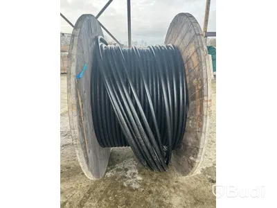 Parti elkabel kabeltrummor