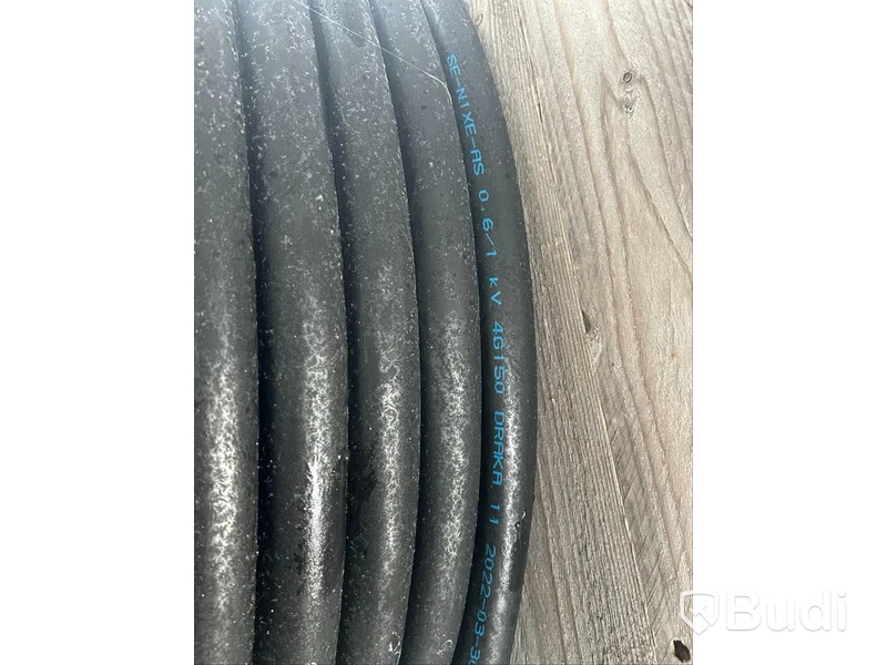 Parti elkabel kabeltrummor