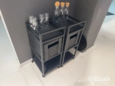 2 st. Serveringsvagnar