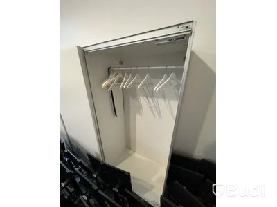 Vit garderob med skjutdörrar, IKEA
