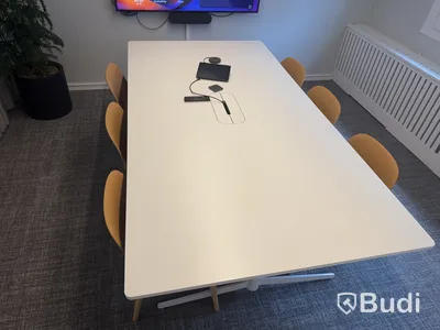Konferensbord med 6 st. stolar