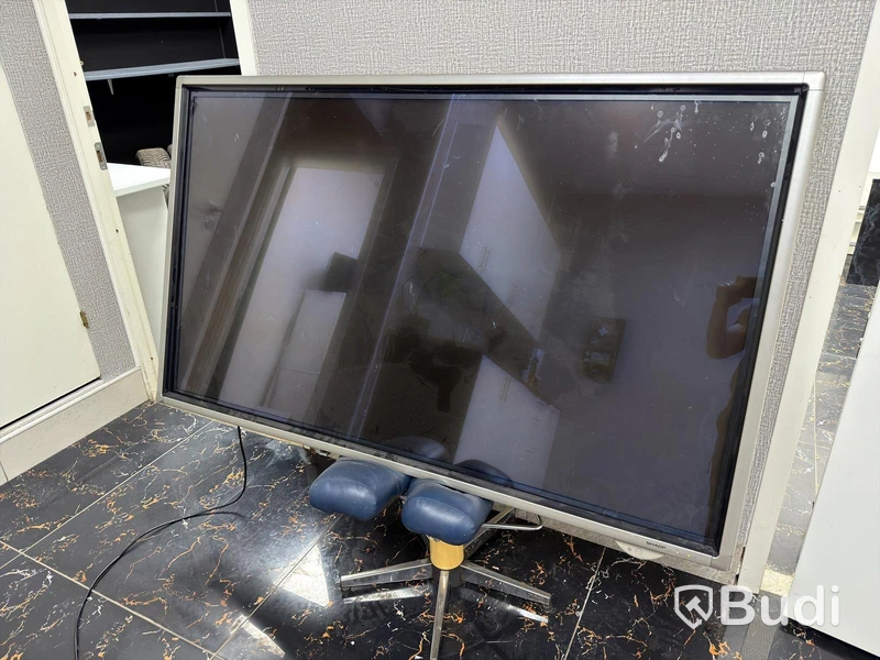 LCD-skärm Sharp PN-L702B, 240 W