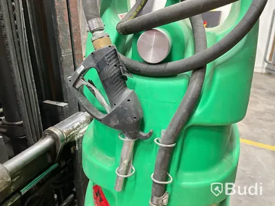 Bensintank, hand pump