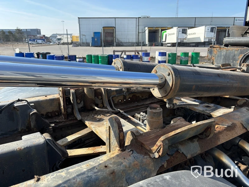 Kranväxlare Scania R480 LB 8X4*4 HSA -2011 | Reparationsobjekt