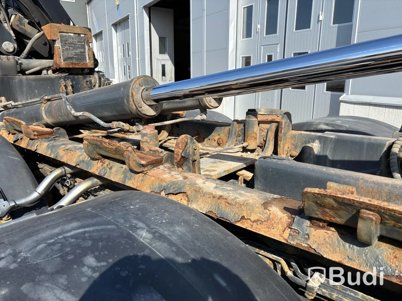 Kranväxlare Scania R480 LB 8X4*4 HSA -2011 | Reparationsobjekt