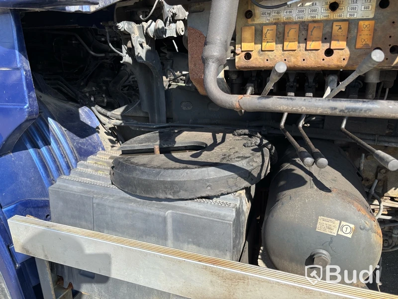 Kranväxlare Scania R480 LB 8X4*4 HSA -2011 | Reparationsobjekt