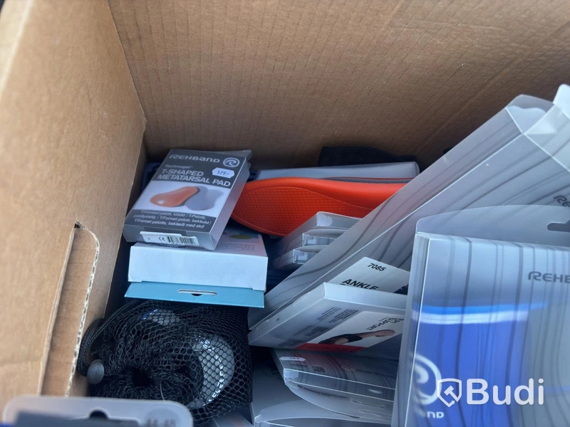 Sportstöd, blandat parti ca. 150 förpackningar.