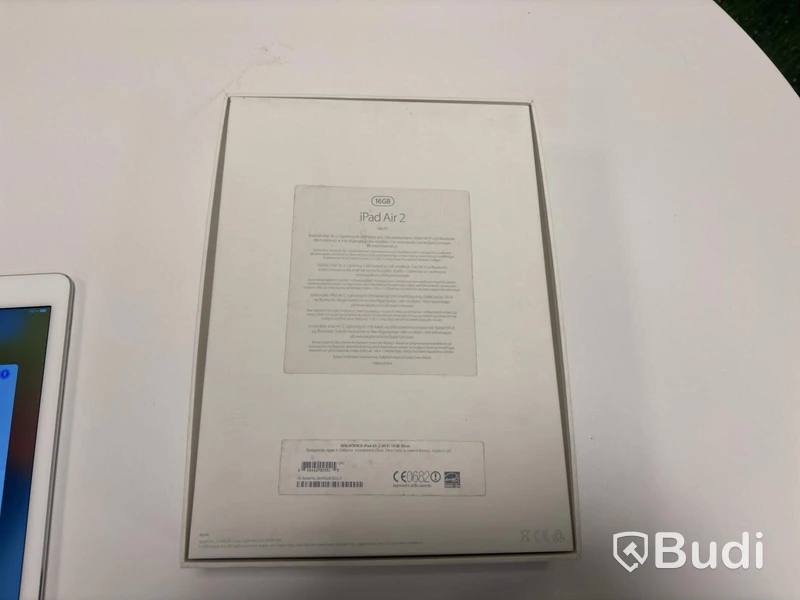 Apple iPad Air 2 tablet, 16 GB, Wi‑Fi