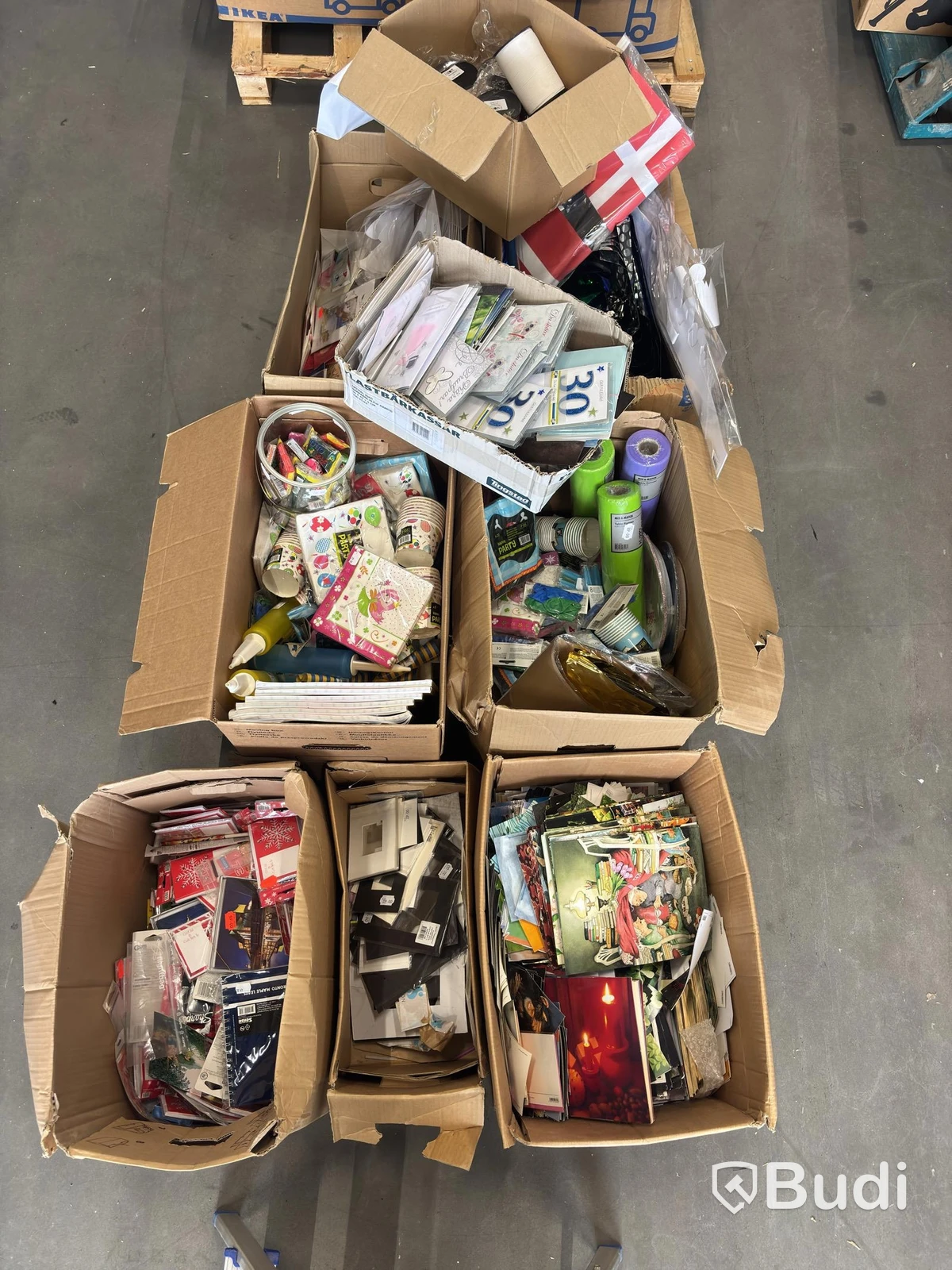 Hobby items, party supplies