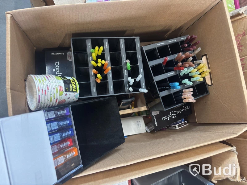 Hobbyartiklar, blandade skriv- och pysselartiklar