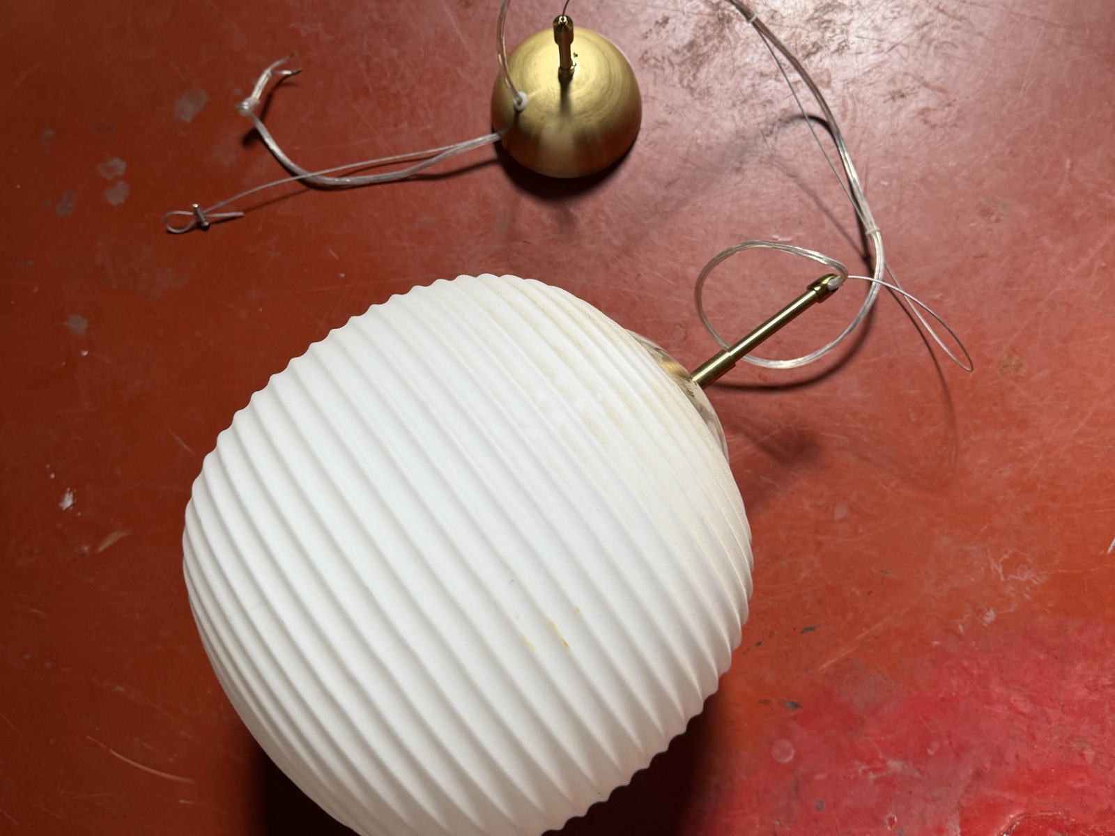 Taklampa, vit glasglob 30cm i diameter