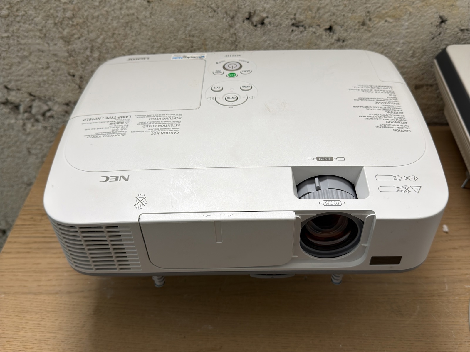 NEC NP-M311W Projector