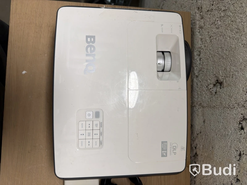 Projektor BenQ, HDMI och VGA