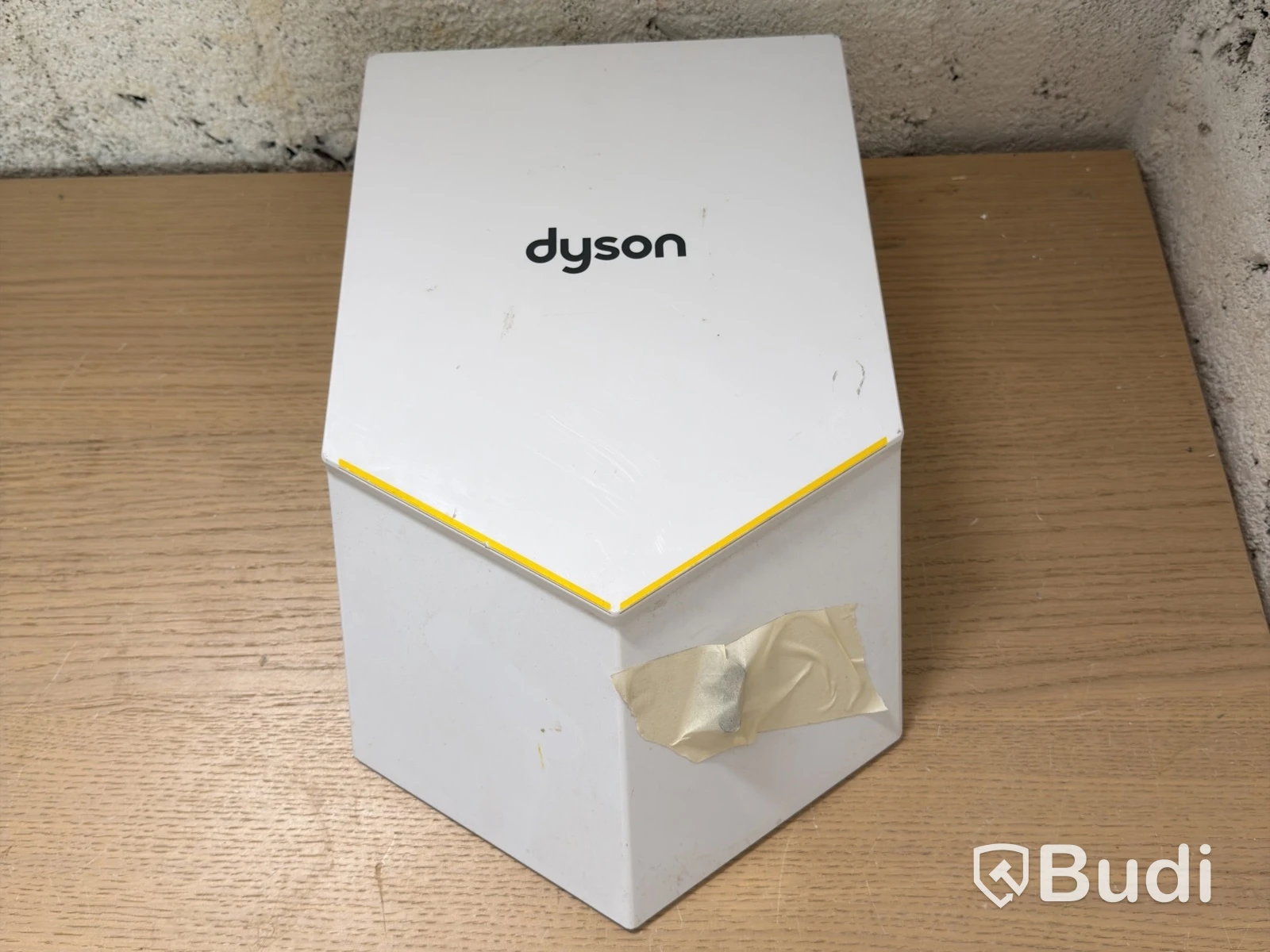 Dyson cardboard box