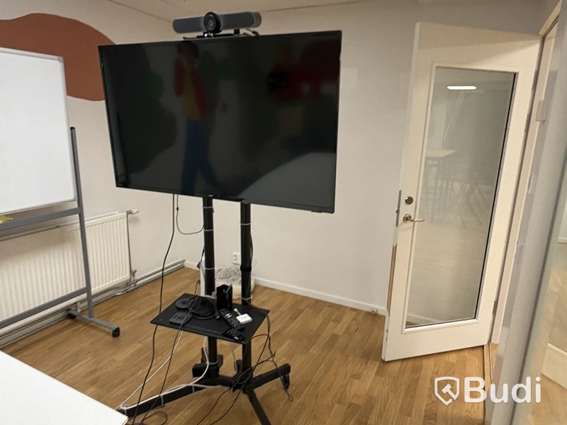 TV, Philips 50 tum på rullstativ ink Logitech Meetup konferenskamera