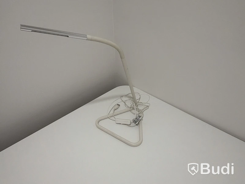 Skrivbord elektriskt höj- och sänkbart 120x80 cm i vitt inklusive kontorsstol