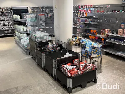Komplett butiksinredning från ONGO Heron City (2000m²) inkl 4 st kassalinjer och 2 st entrésystem