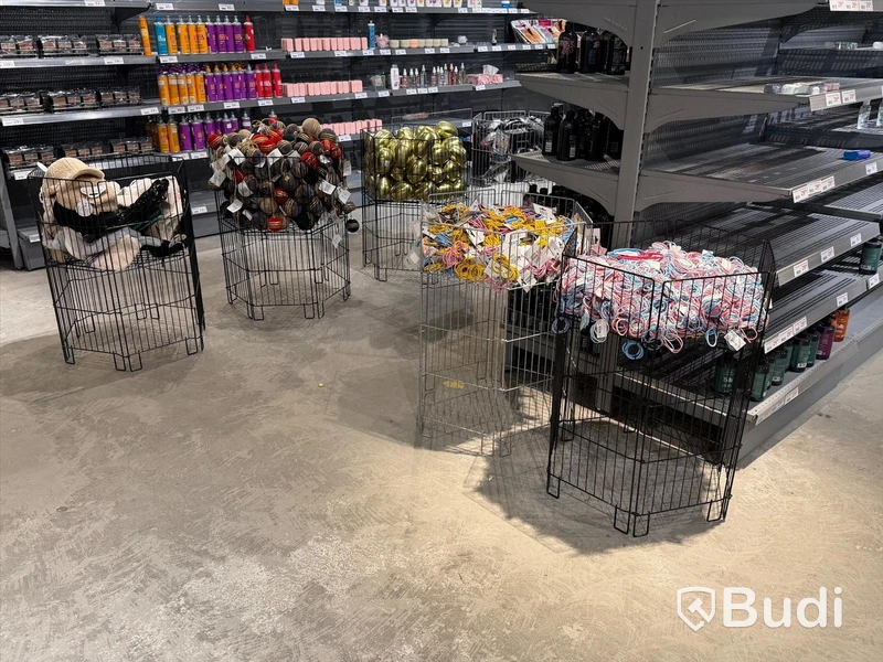 Komplett butiksinredning från ONGO Heron City (2000m²) inkl 4 st kassalinjer och 2 st entrésystem